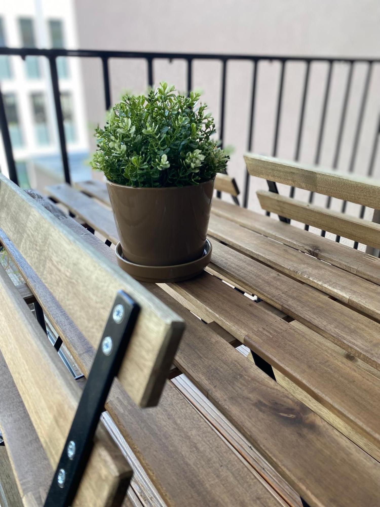 Eiwelhome - Stilvoll, Urban-Ruhig Schlafen, Bahnhofsnah, Balkon 埃尔福特 外观 照片