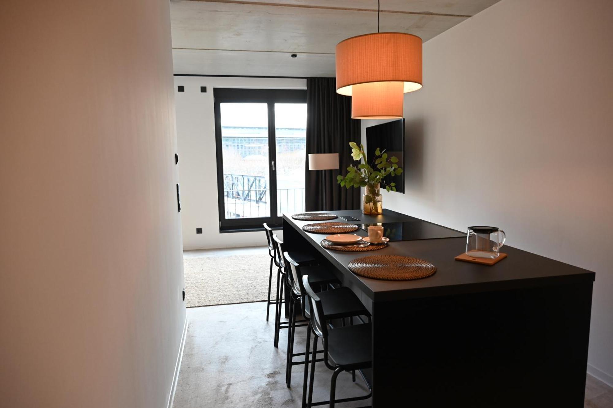 Eiwelhome - Stilvoll, Urban-Ruhig Schlafen, Bahnhofsnah, Balkon 埃尔福特 外观 照片
