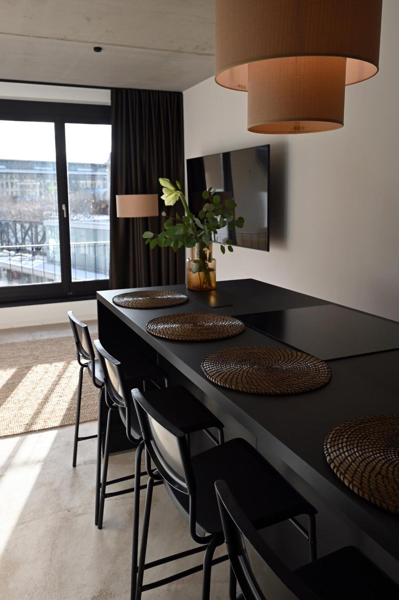 Eiwelhome - Stilvoll, Urban-Ruhig Schlafen, Bahnhofsnah, Balkon 埃尔福特 外观 照片
