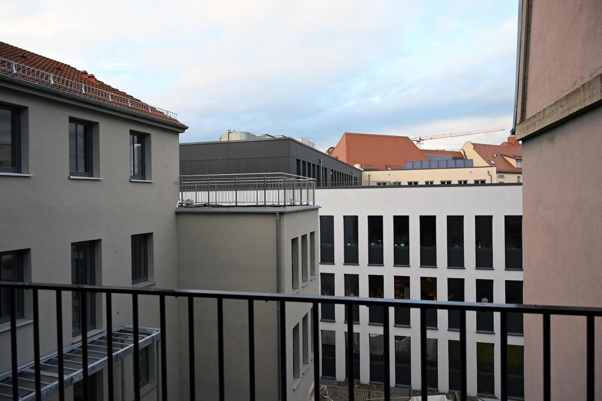 Eiwelhome - Stilvoll, Urban-Ruhig Schlafen, Bahnhofsnah, Balkon 埃尔福特 外观 照片